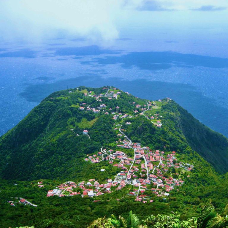 Saba-uitzicht-Windwardside-Mount-Scenery