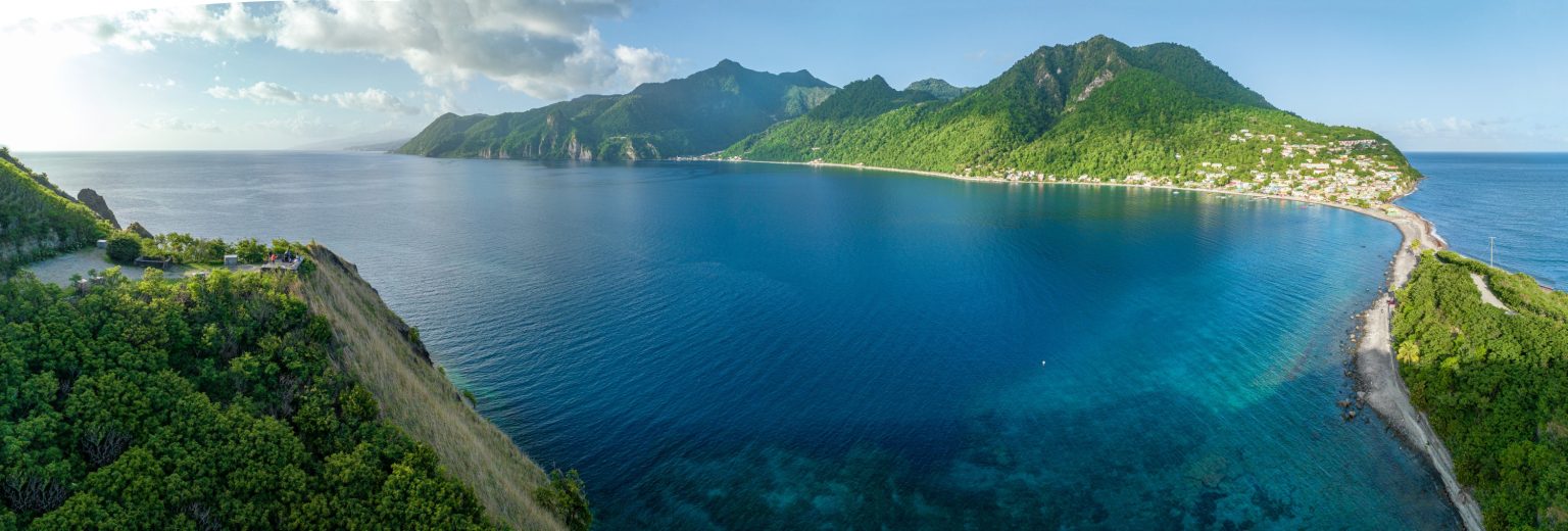 Mooiste eiland van de Caribbean Dominica Scotts Head panorama