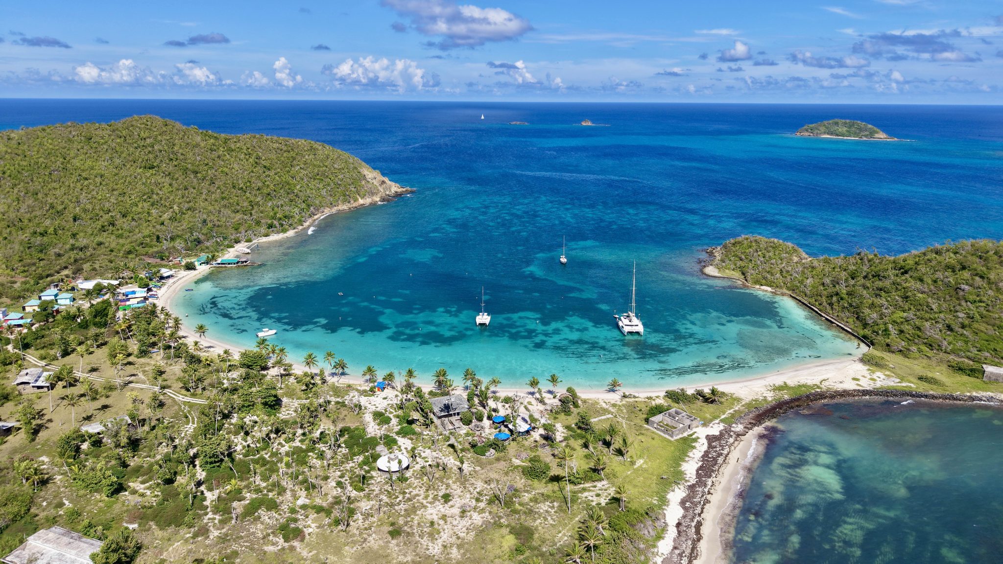 Saltwhistle Bay op Mayreau in de Grenadines dronefoto