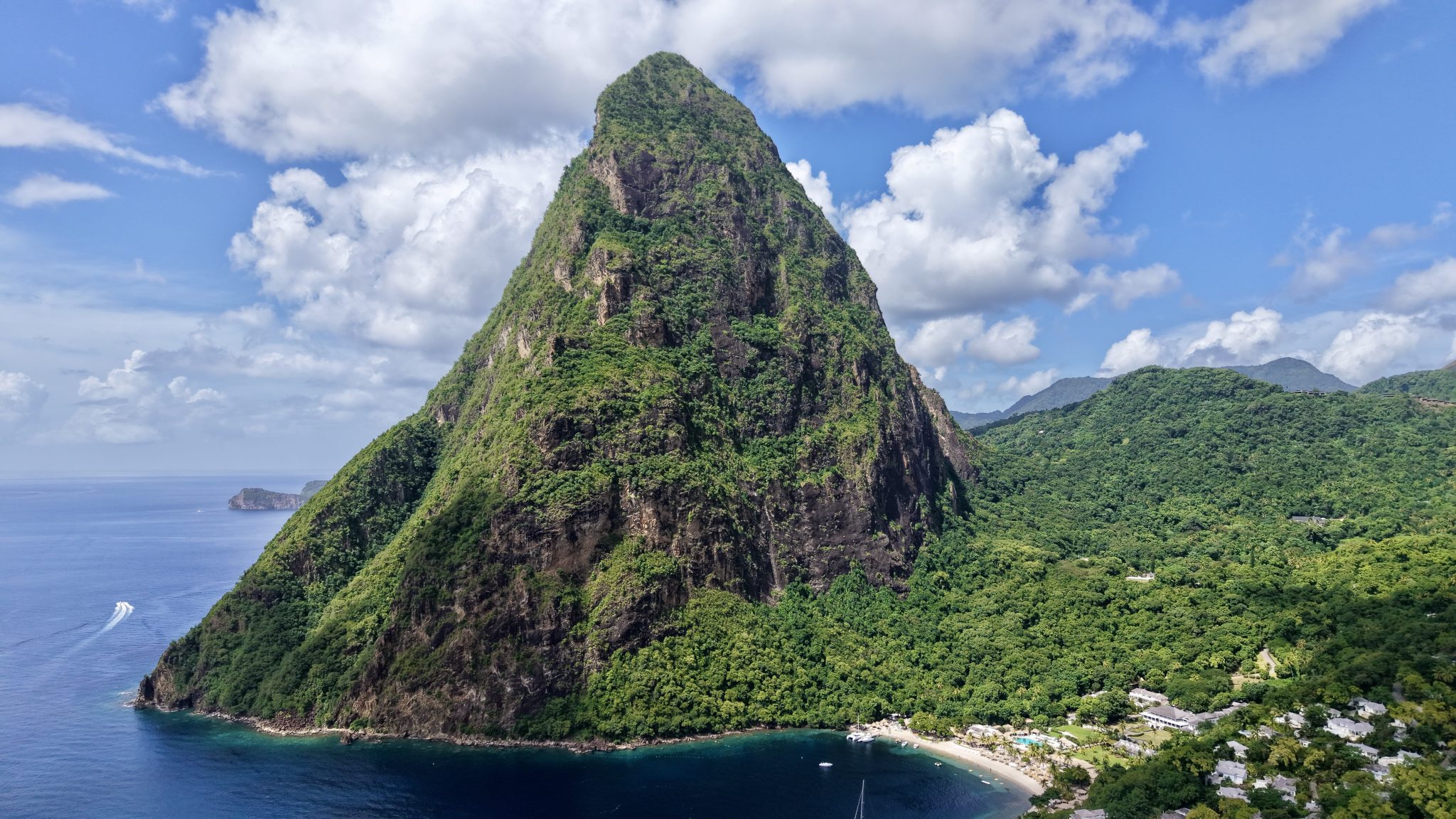 dronefoto van Gros Piton op Saint Lucia