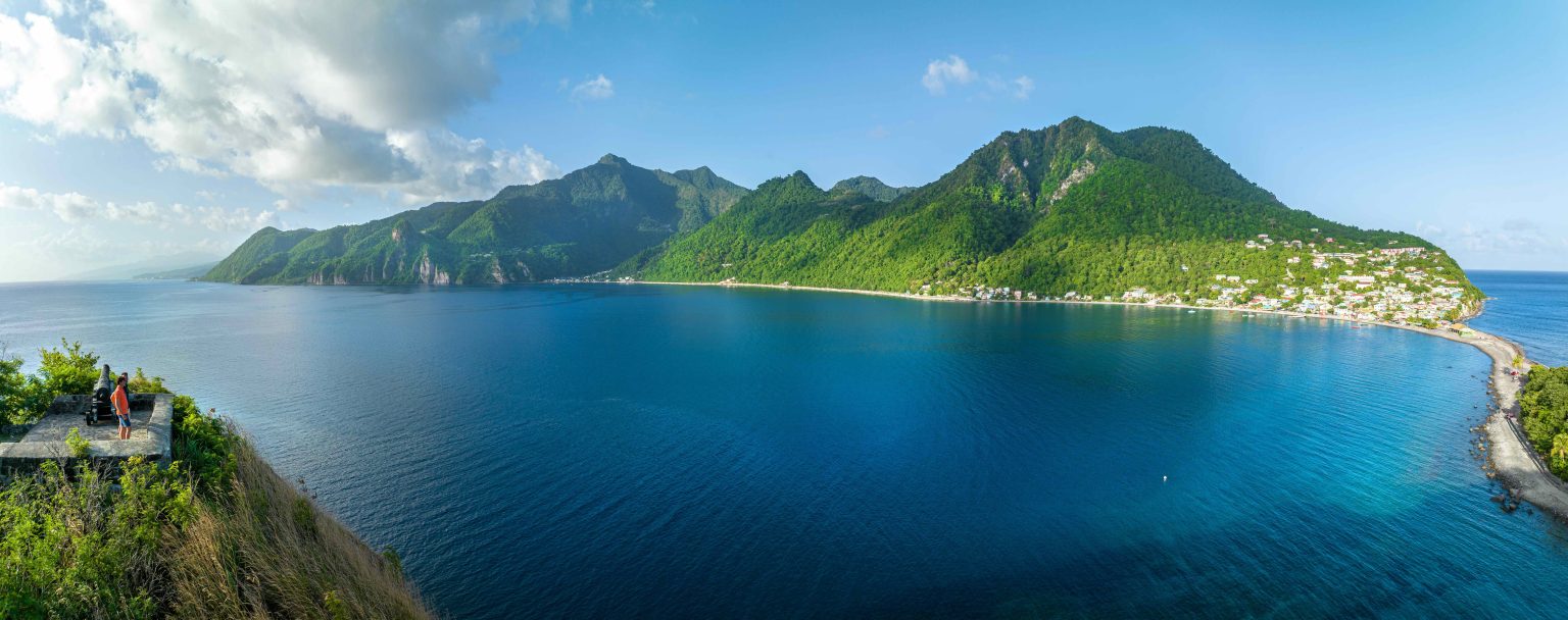 Waar ligt Dominica eiland ongerepte Caribische bestemming puur natuur
