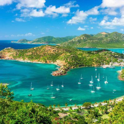Antigua uitzicht Shirley Heights op English Harbour en Galleon Beach