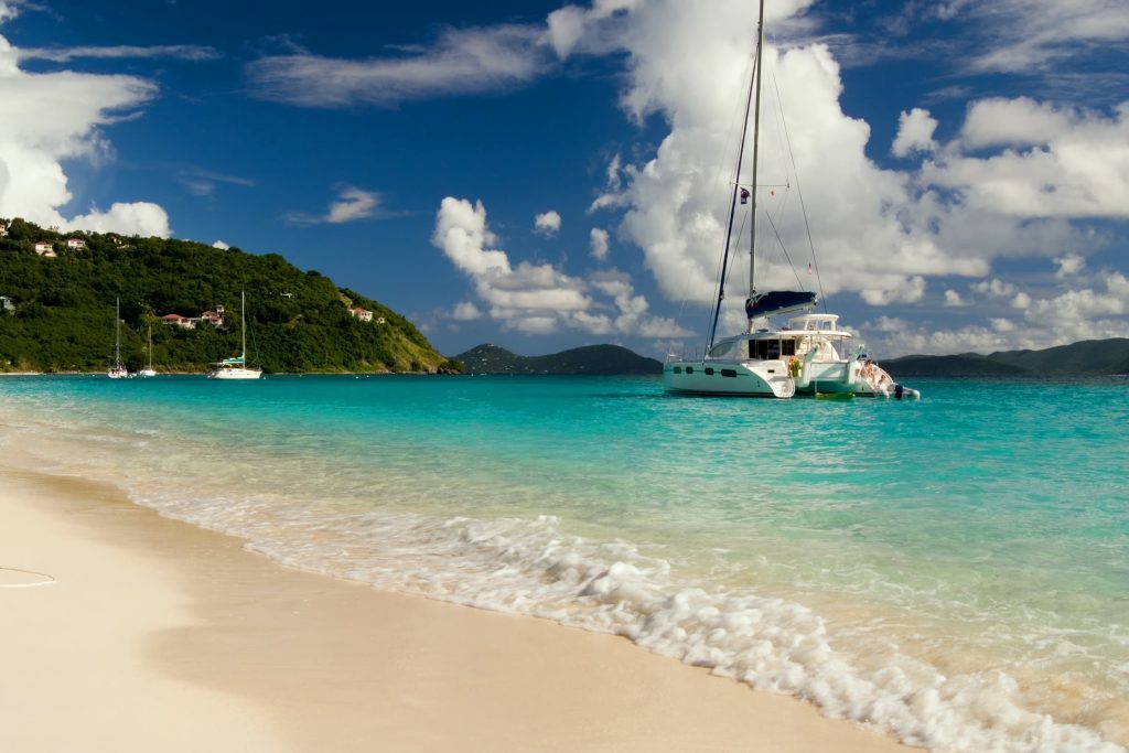 Zeiltocht in de Caribbean zeilen bij Jost van Dyke in de Britse Maagdeneilanden